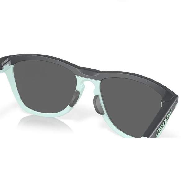 Oakley FROGSKINS RANGE MATTE CARBON/BLUE MILKSHAKE, PRIZM BLACK